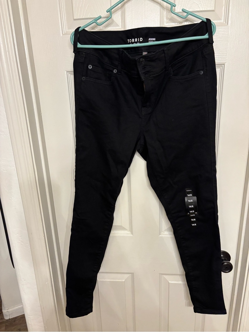 Torrid Black Skinny Jeggings size 14r